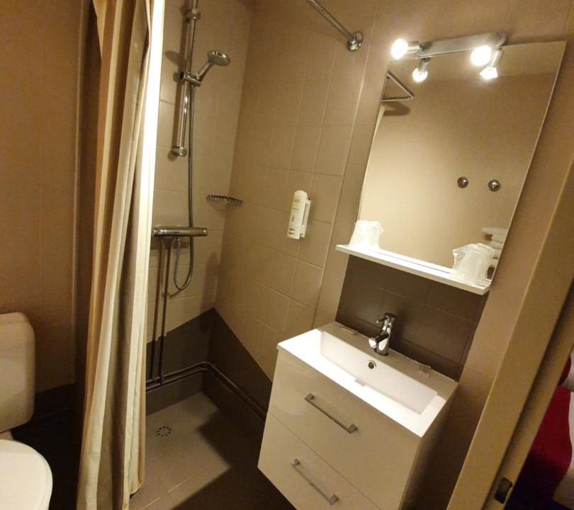 Photo of Bathroom in Cluny