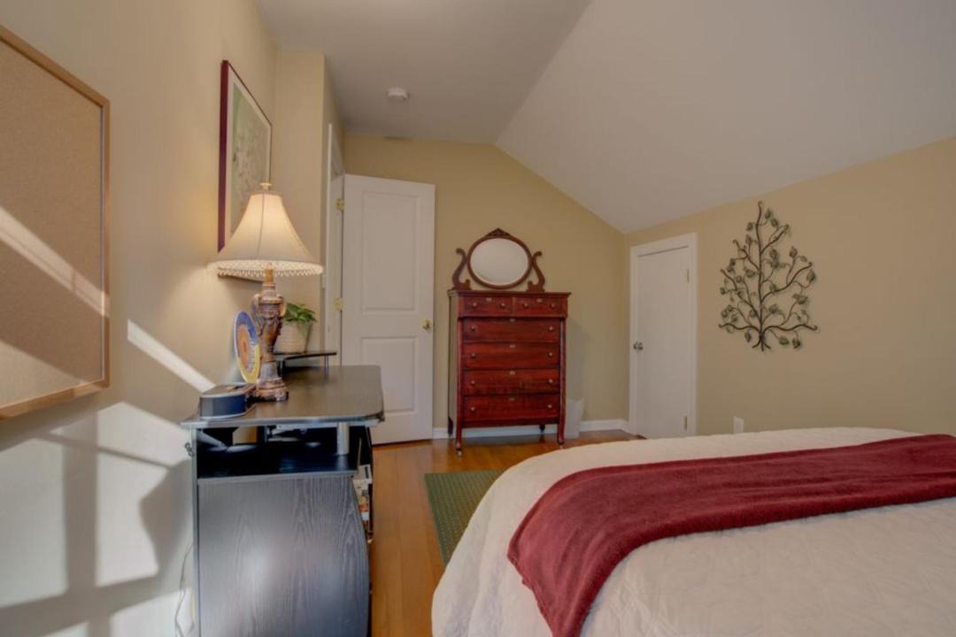 Photo of Bedroom in Lynn