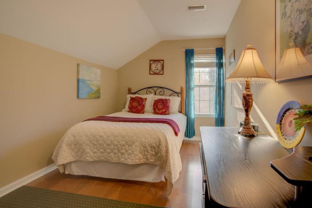 Photo of Bedroom in Lynn