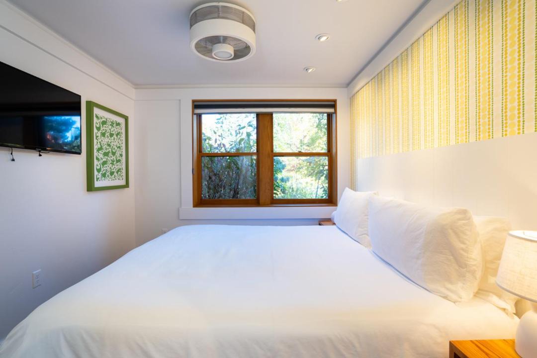 Photo of Bedroom in Homewood