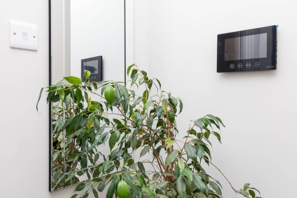 Photo of Others in Horsham