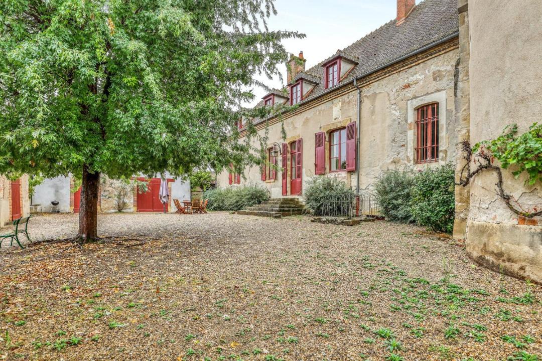 Photo of Others in Lucenay-les-Aix