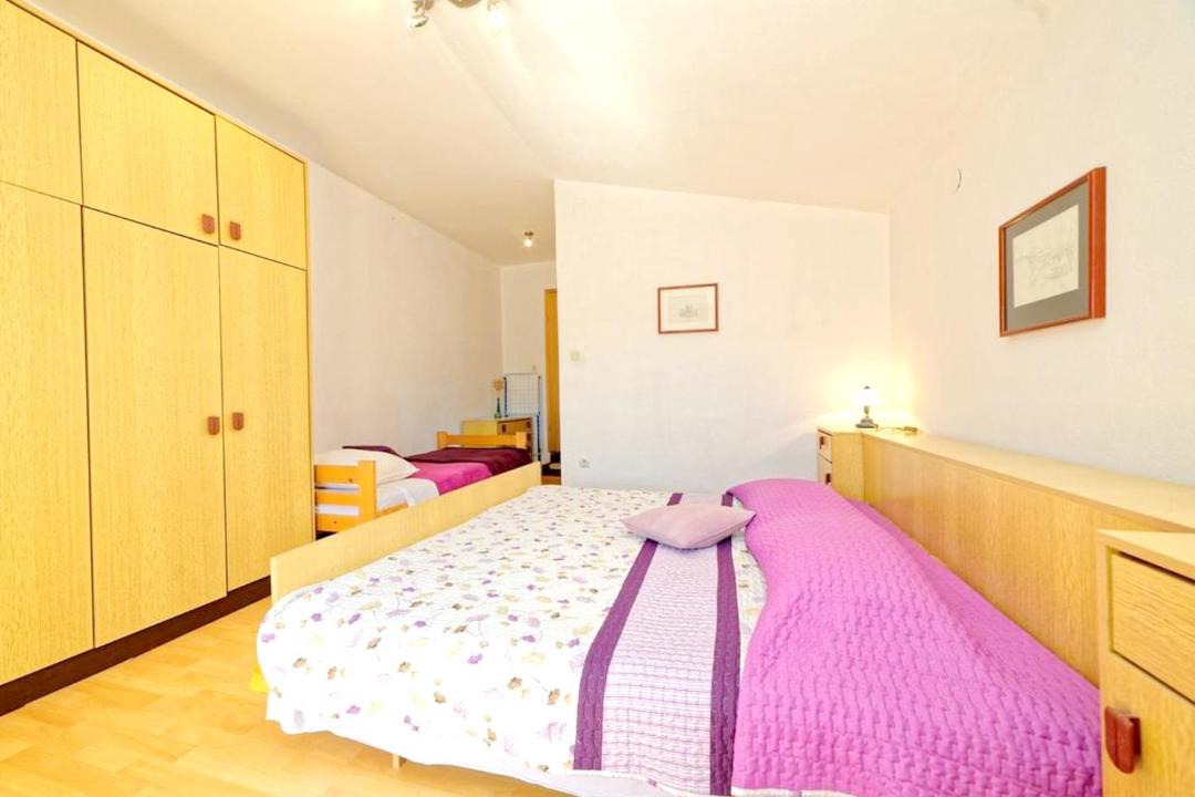 Photo of Bedroom in Banjol