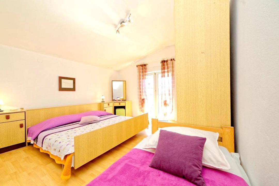 Photo of Bedroom in Banjol