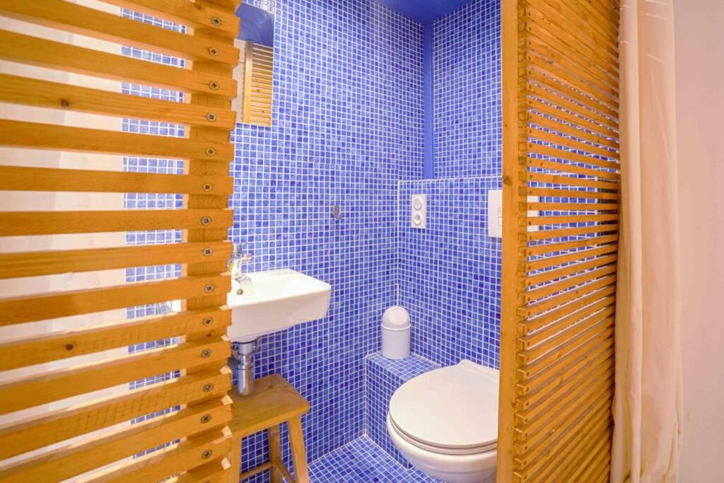 Photo of Bathroom in Antigone