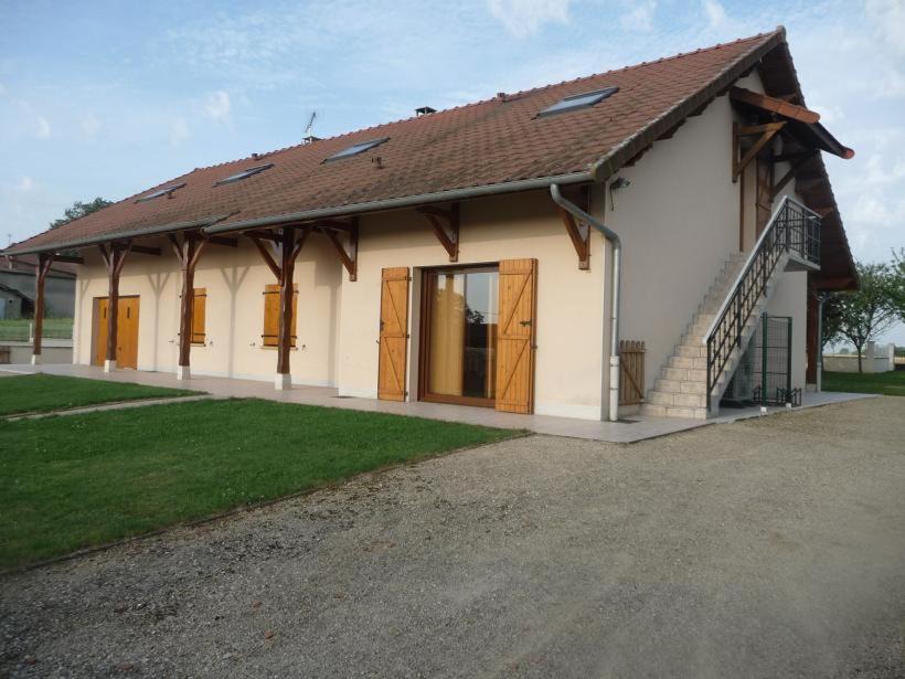 Photo of Buildings in Giffaumont-Champaubert