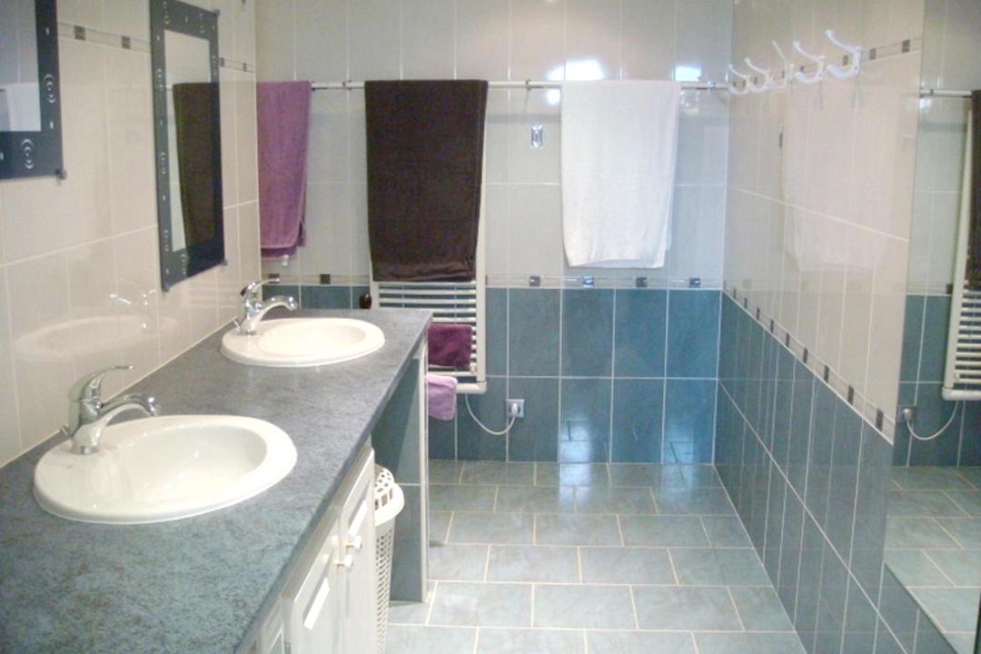 Photo of Bathroom in Mouterre-Silly