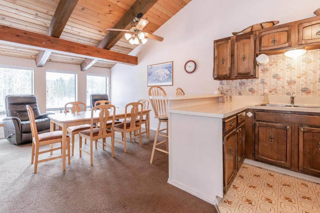 Photo of Kitchen in Mammoth Lakes