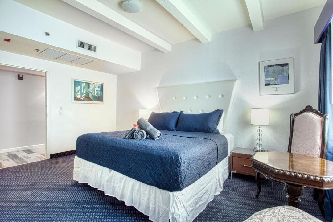 Photo of Others in Mid Beach