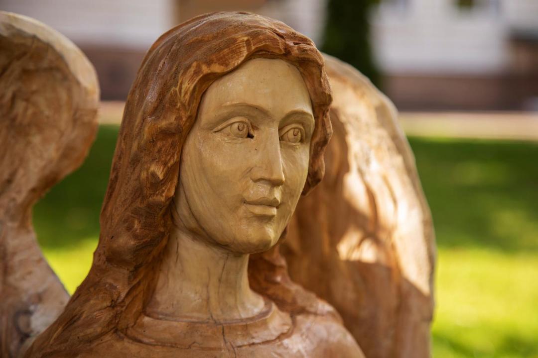 Photo of Human In Picture in Bo