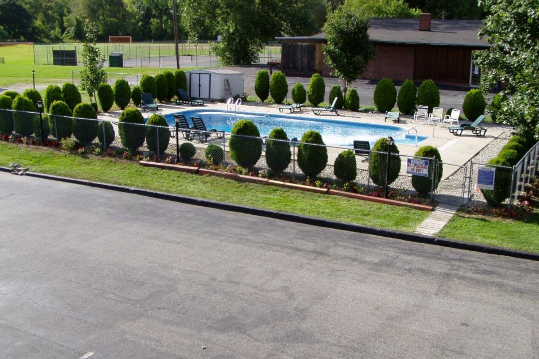 Photo of Others in Lee