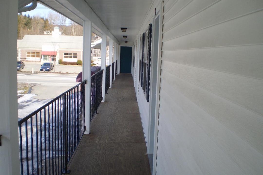 Photo of Others in Lee