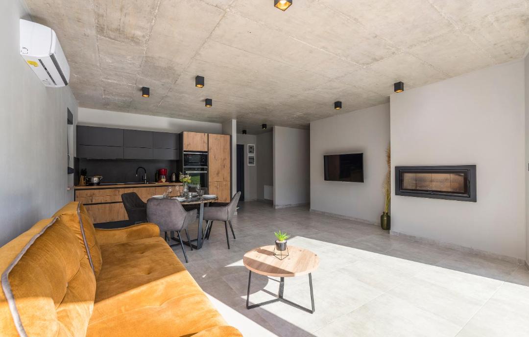 Photo of Livingroom in Gajana