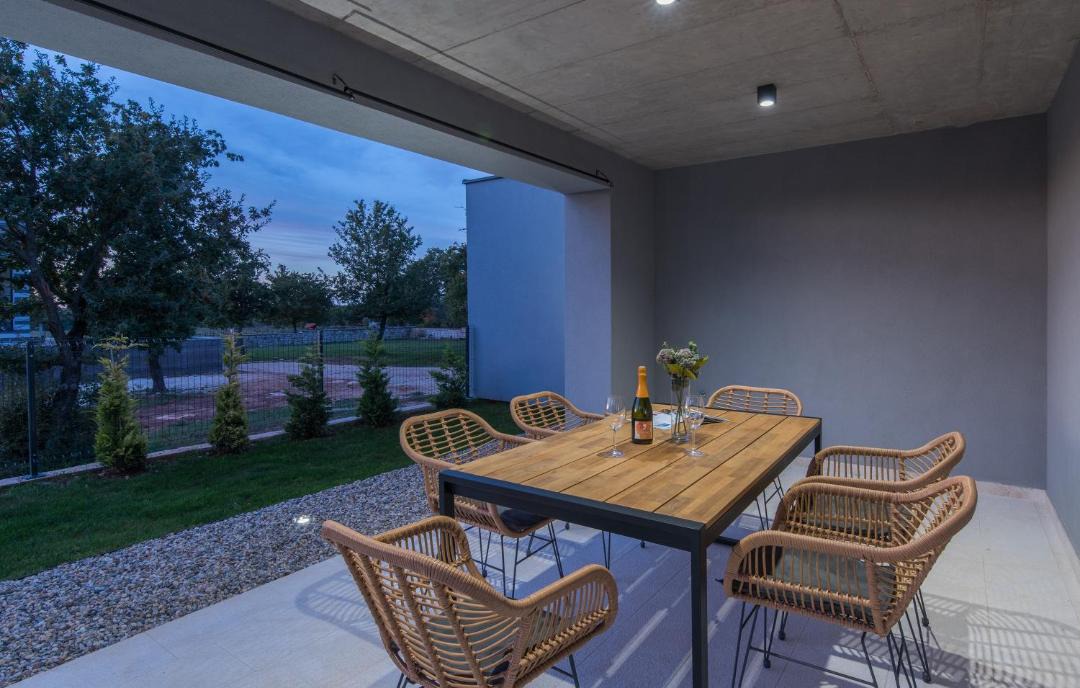 Photo of Patio Balcony in Gajana