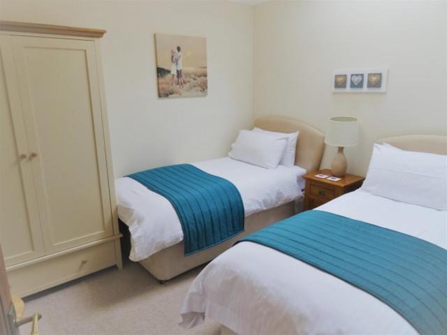 Photo of Others in Cullen