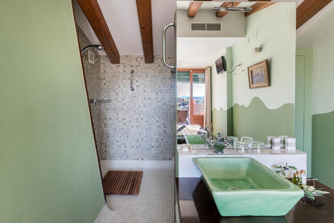 Photo of Bathroom in Gratallops