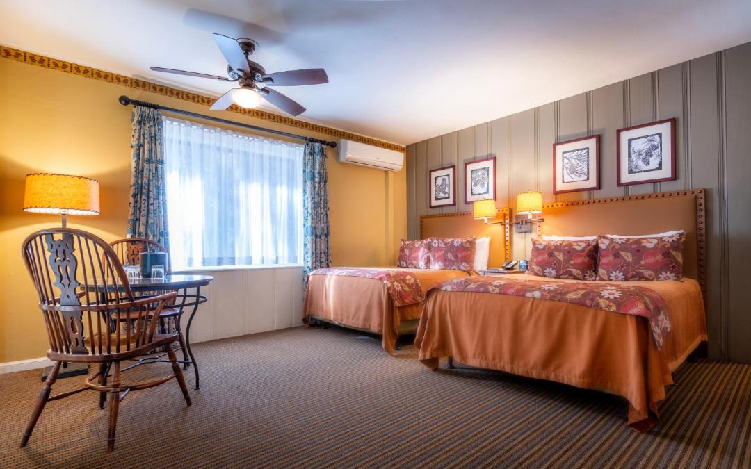 Photo of Bedroom in Yosemite Village