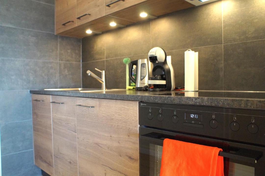 Photo of Kitchen in Lens