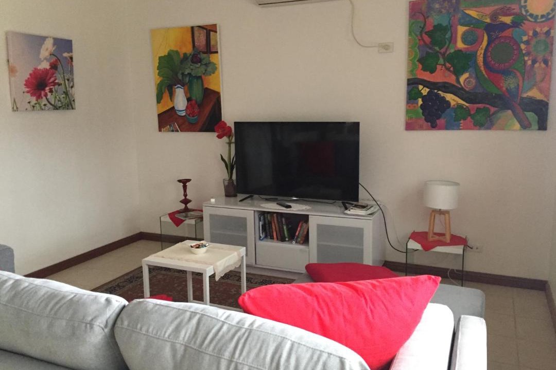 Photo of Livingroom in Clare