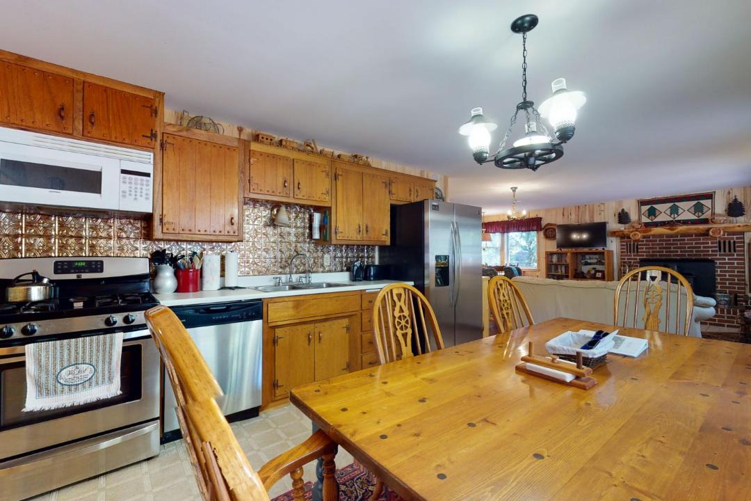 Photo of Kitchen in Ponderosa Pines