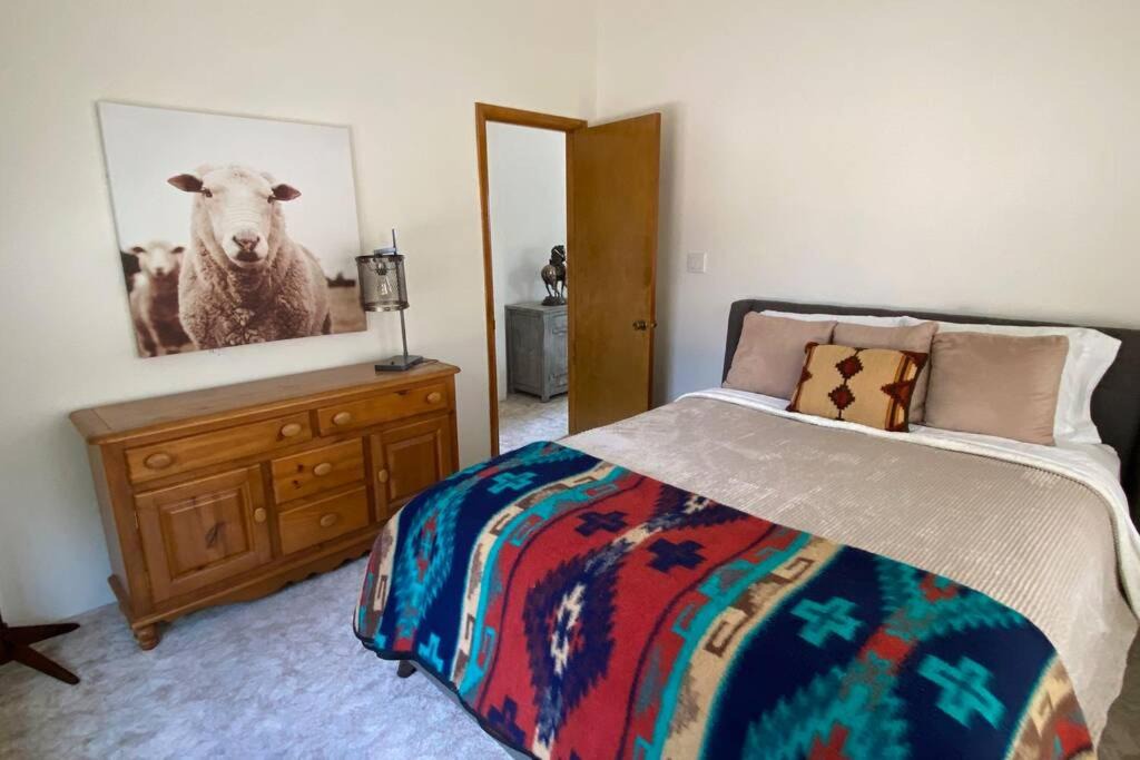 Photo of Bedroom in New Harmony