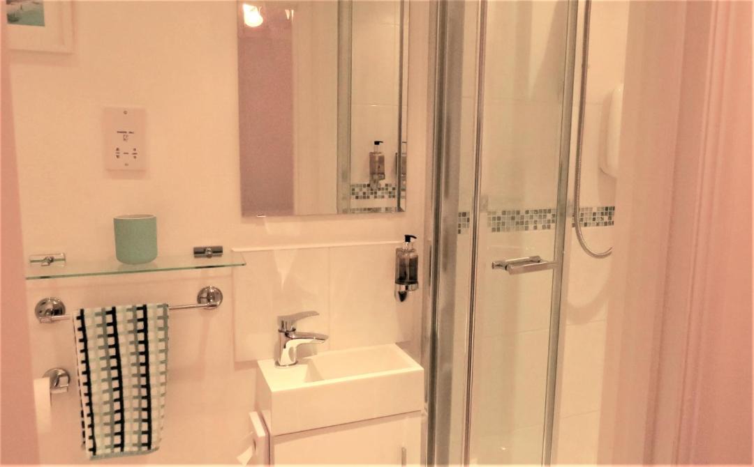 Photo of Bathroom in Gawcott