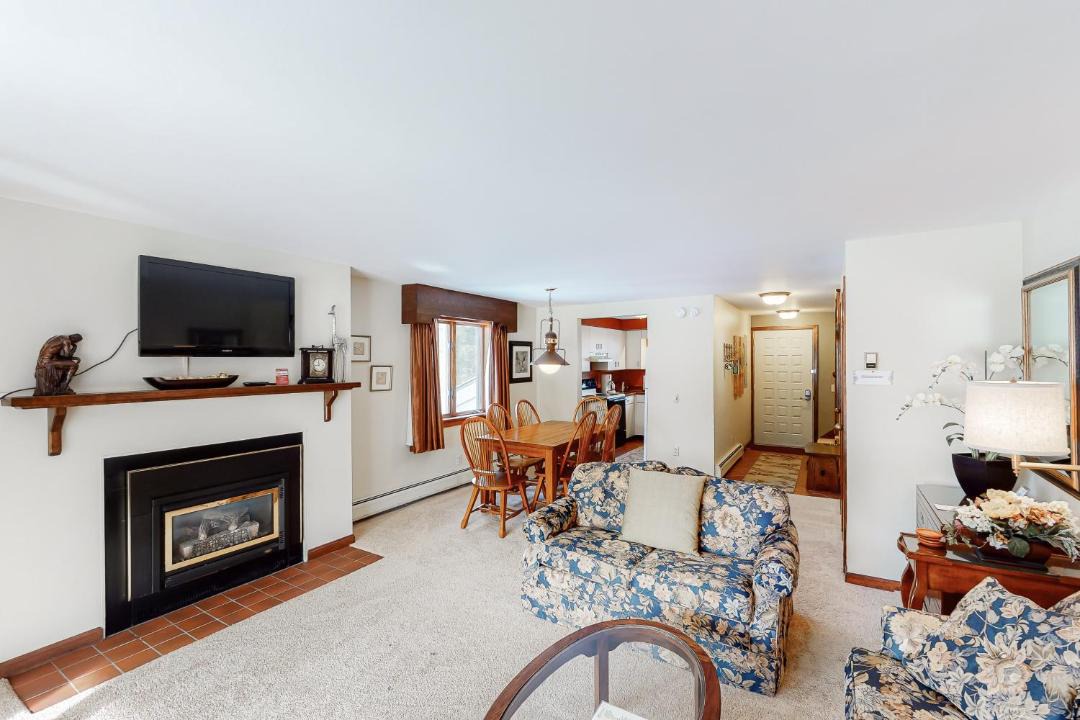 Photo of Livingroom in Stowe Area