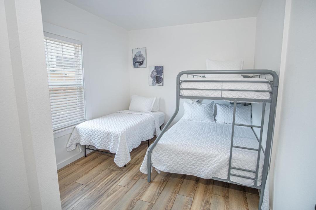 Photo of Bedroom in Nevada Street