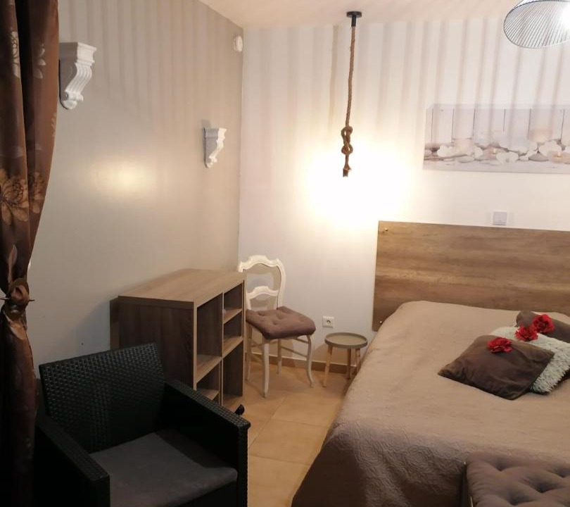 Photo of Others in Le Hamel