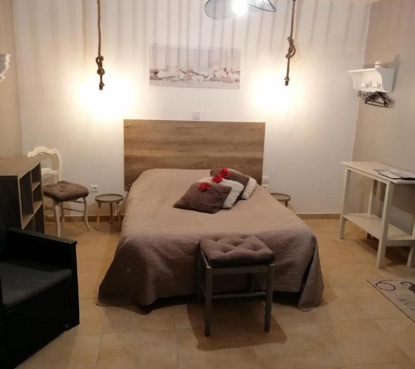 Photo of Others in Le Hamel