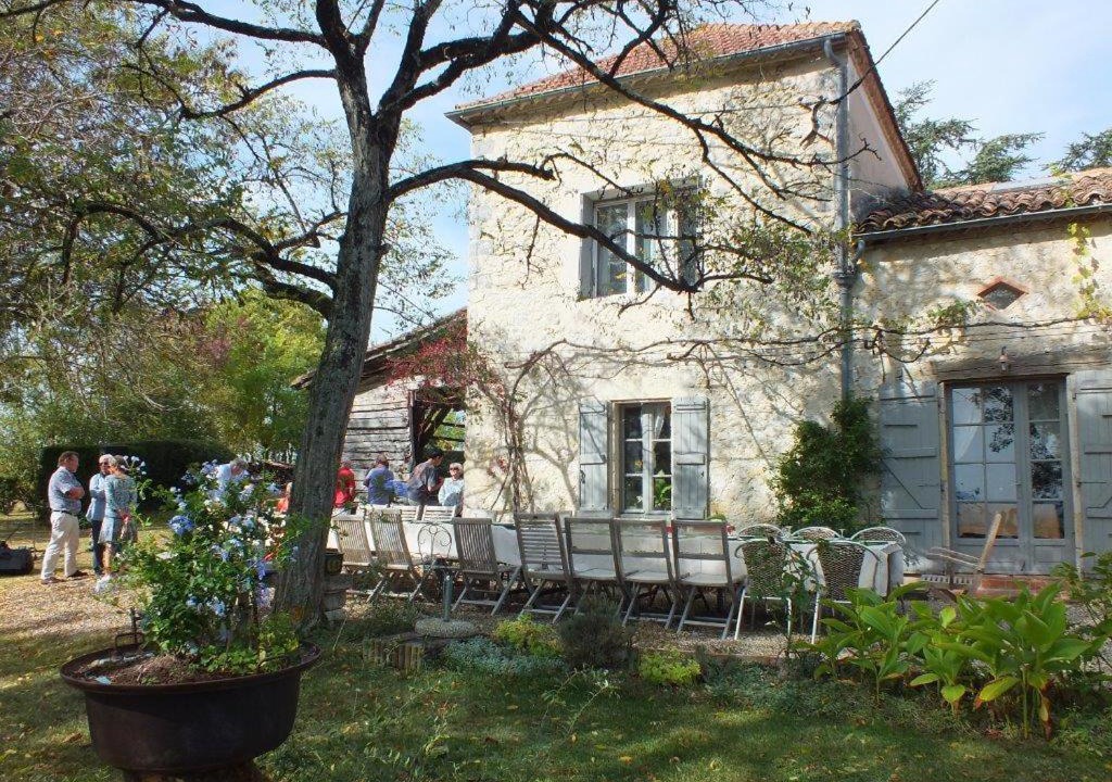 Photo of Buildings in Sempesserre