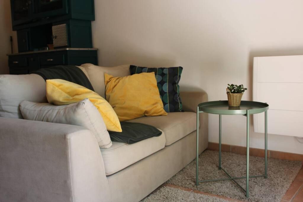 Photo of Livingroom in Etauliers