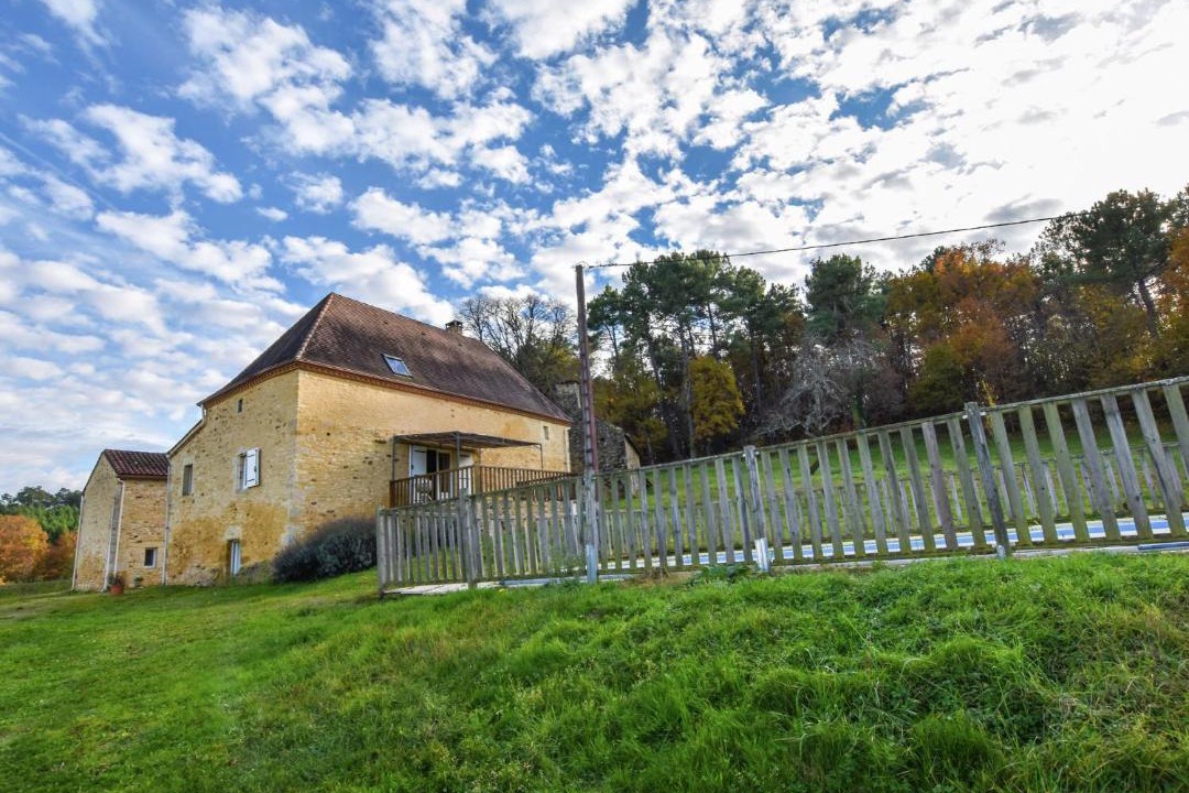 Photo of Buildings in Loubejac