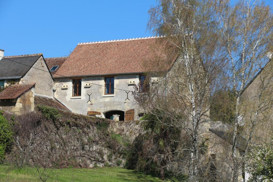 Photo of Buildings in Avon-les-Roches