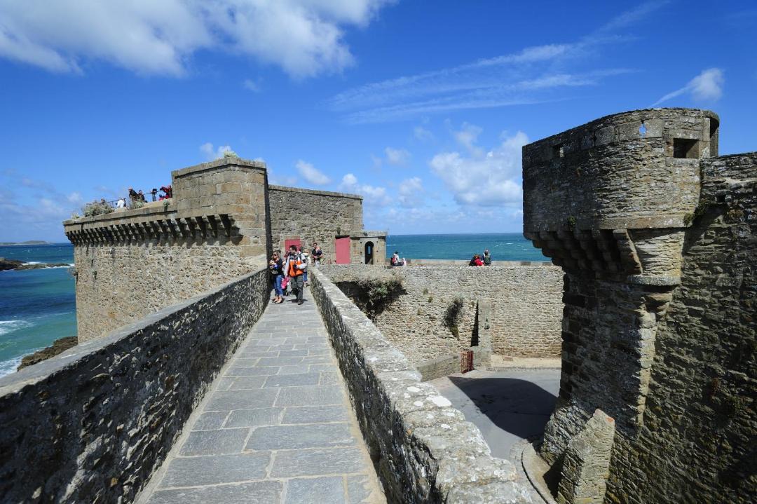 Photo of Buildings in Cancale