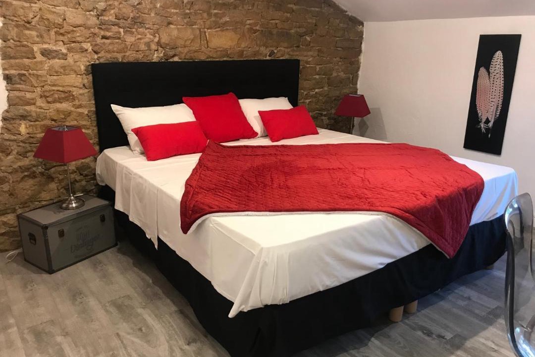 Photo of Bedroom in Neuville-sur-Saone