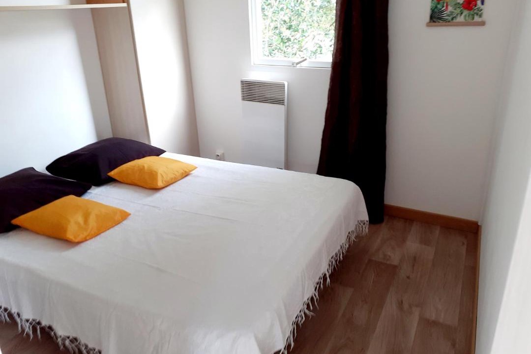 Photo of Bedroom in Narrosse