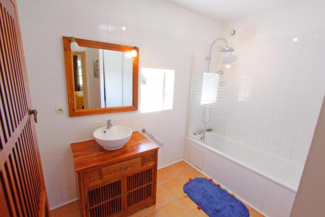 Photo of Bathroom in Aragon