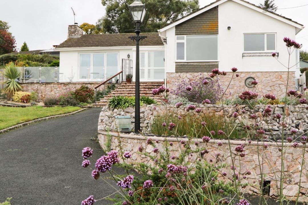 Photo of Buildings in Ebford