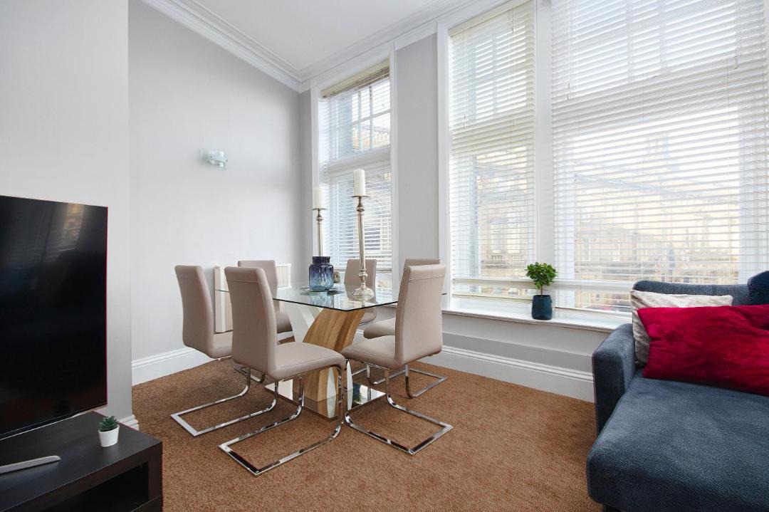 Photo of Livingroom in Harrogate City Centre