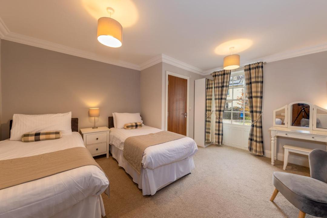 Photo of Others in Wing