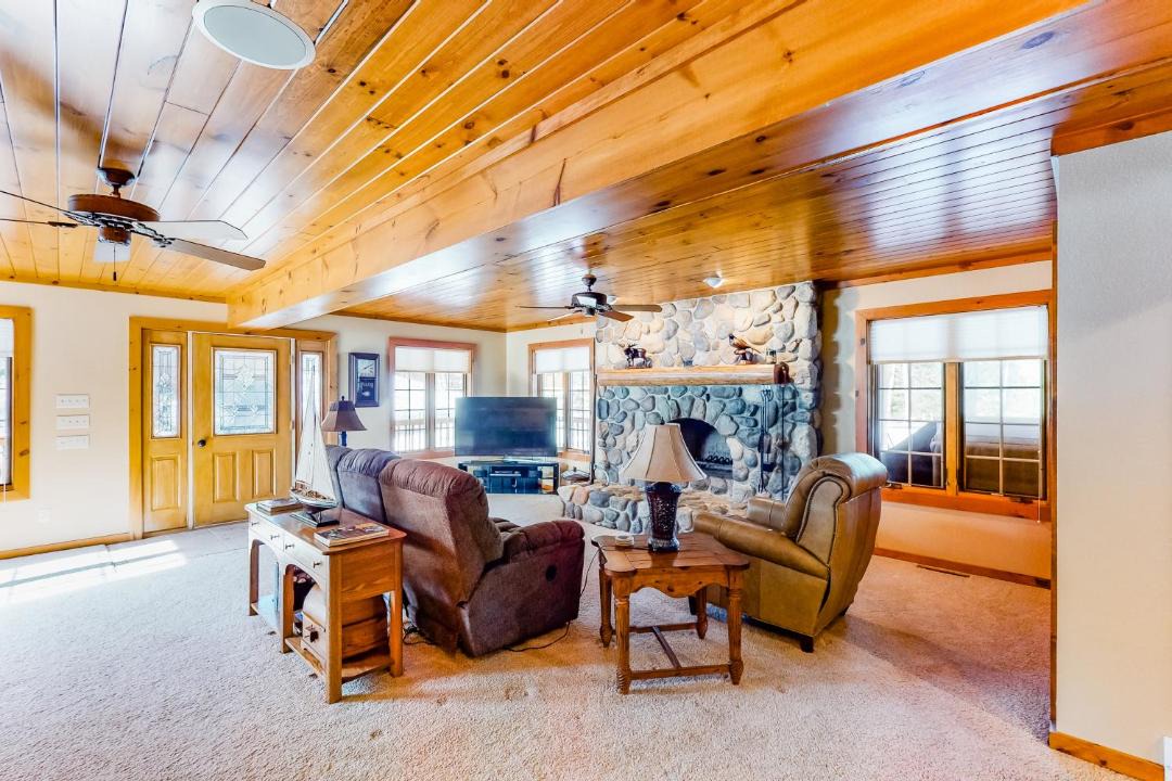Photo of Livingroom in Eagle River