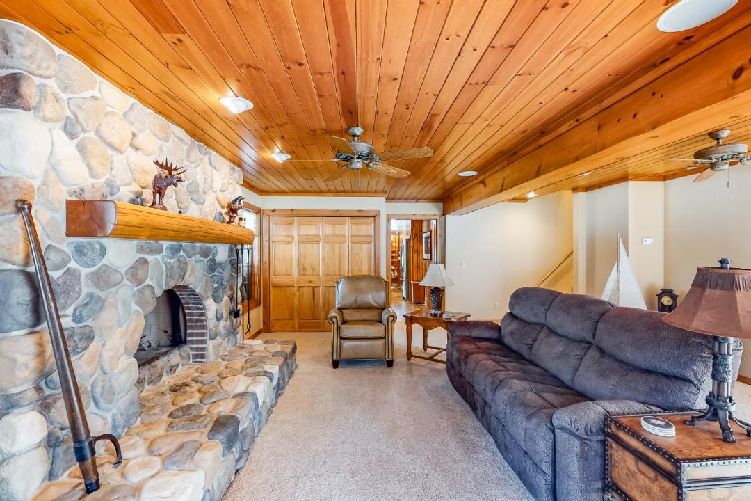 Photo of Livingroom in Eagle River