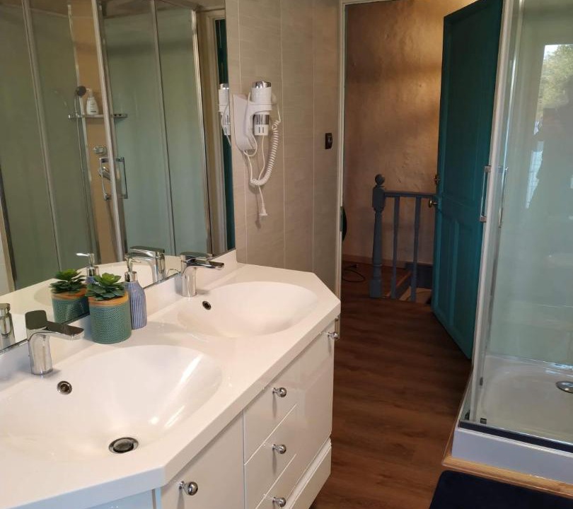 Photo of Bathroom in La Chapelle-Blanche
