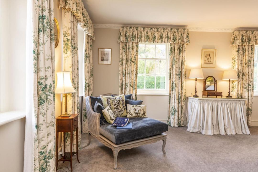 Photo of Others in Holworth