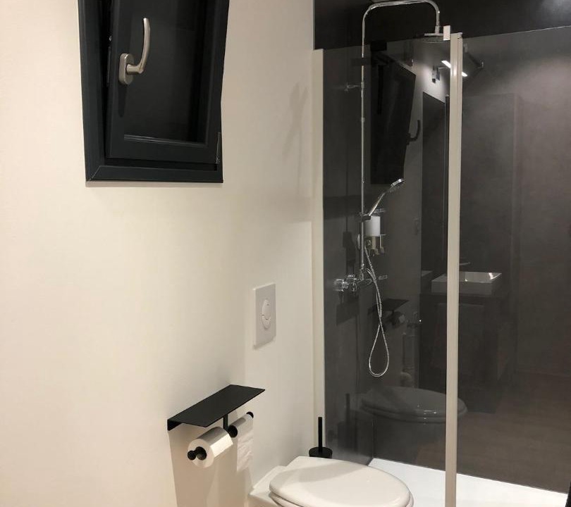 Photo of Bathroom in Saint-Laurent-dAndenay