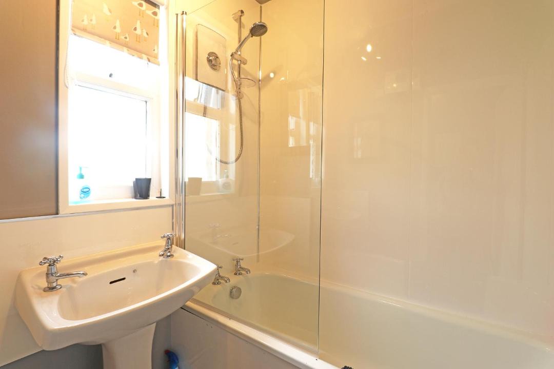 Photo of Bathroom in Fairbourne