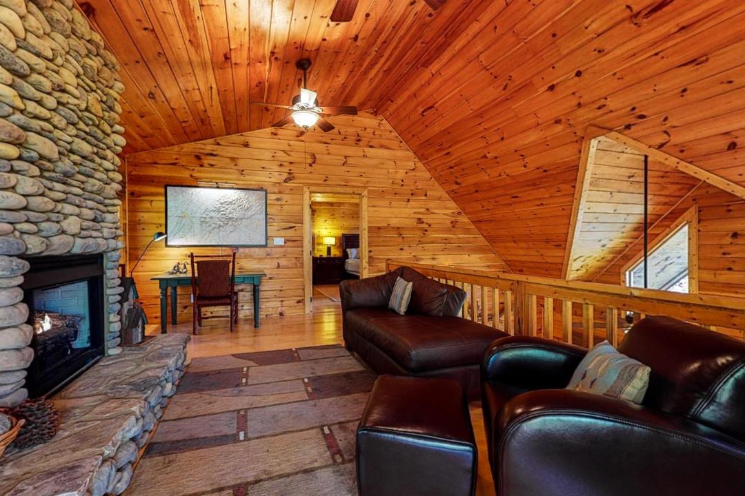 Photo of Livingroom in Morganton