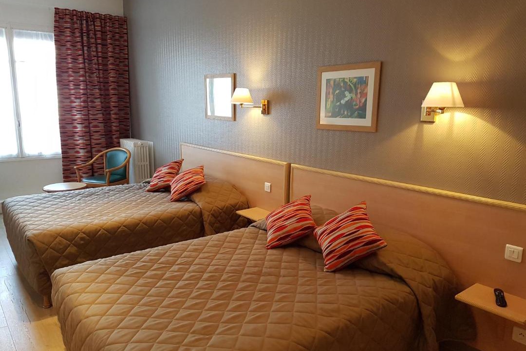 Photo of Others in Notre-Dame