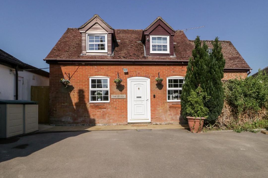 Photo of Others in Middle Winterslow